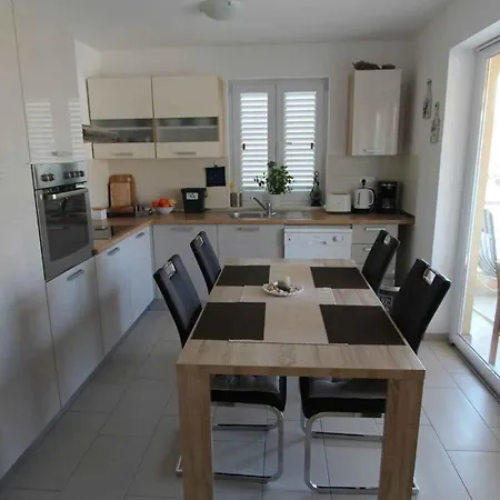 In Malinska/insel Krk 34804 Appartamento *